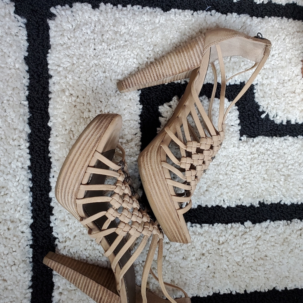 B Makowsky woven platform sandals - Picture 11 of 11